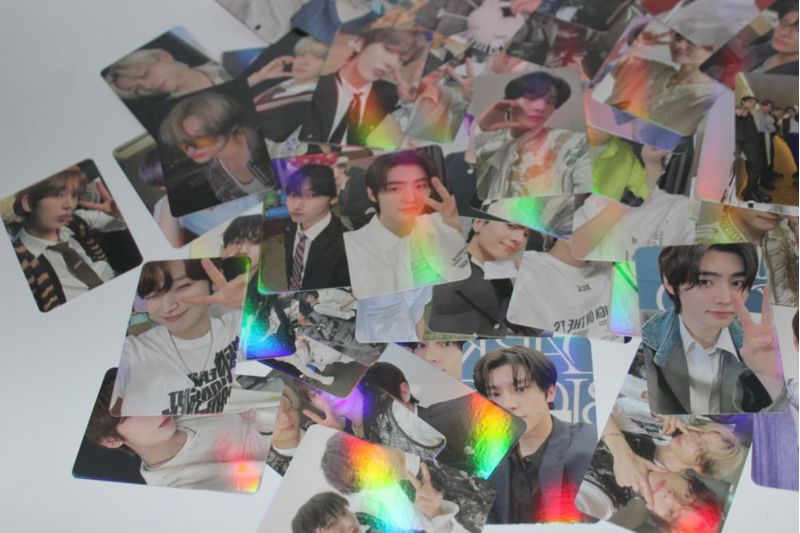 Tarjetas fotográficas Yuto 55 piezas 5.5x8.5 cm Láser K‑pop LOMO