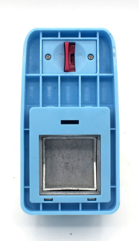 Perforadora de Repujado Cuadrada Kucaa 38 mm (15 pulg.)