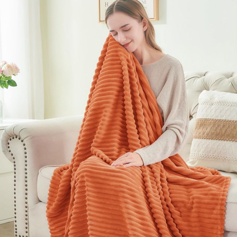 Manta BEDELITE Queen 229 cm Naranja 3D Ribeteado