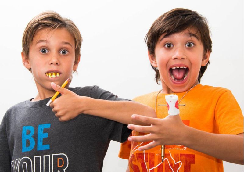 Kit de Bromas JA-RU para Niños 2 Juegos 6 Juguetes de Broma Cada Uno