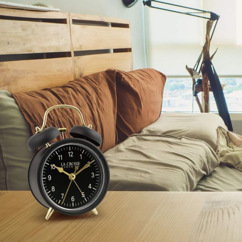 Reloj La Crosse 617-3314BG Negro con Doble Campana y Movimiento de Cuarzo