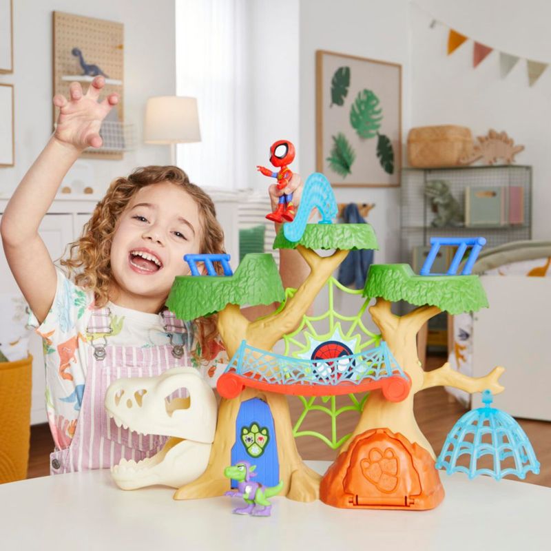 Playset de Spidey y sus increíbles amigos Dino-Webs de 38 cm