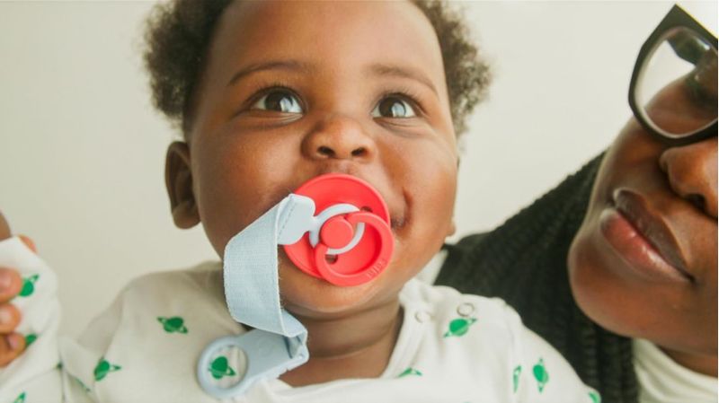 Clip para Chupete BIBS Salvia – Compatible con Todos los Chupetes
