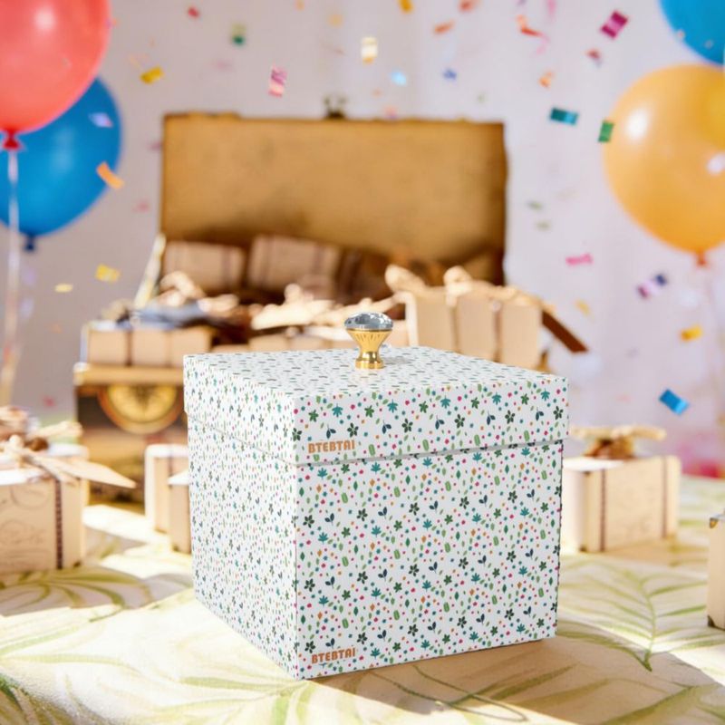 Caja de regalo ELDGREON Kit sorpresa de mariposas blanca 14x14x14 cm