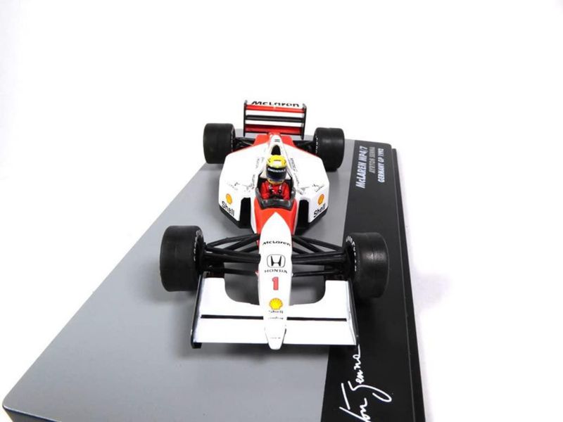 Auto a escala Diecast OPO 10 McLaren MP4/7 Ayrton Senna 1/43
