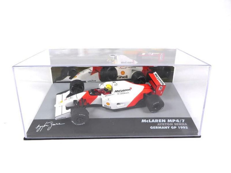 Auto a escala Diecast OPO 10 McLaren MP4/7 Ayrton Senna 1/43