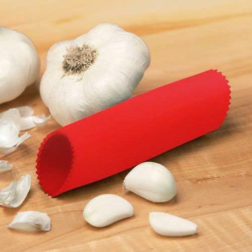 Pelador de Ajos Zyliss de Silicona con Tubo Rodante – Rojo