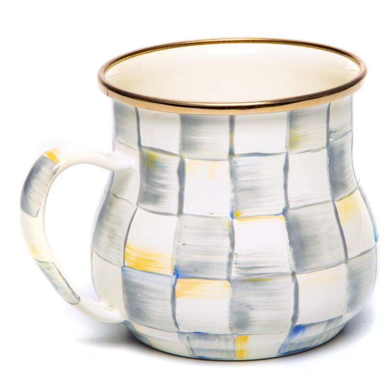 Taza de esmalte MACKENZIE-CHILDS 473 ml a cuadros gris y blanco