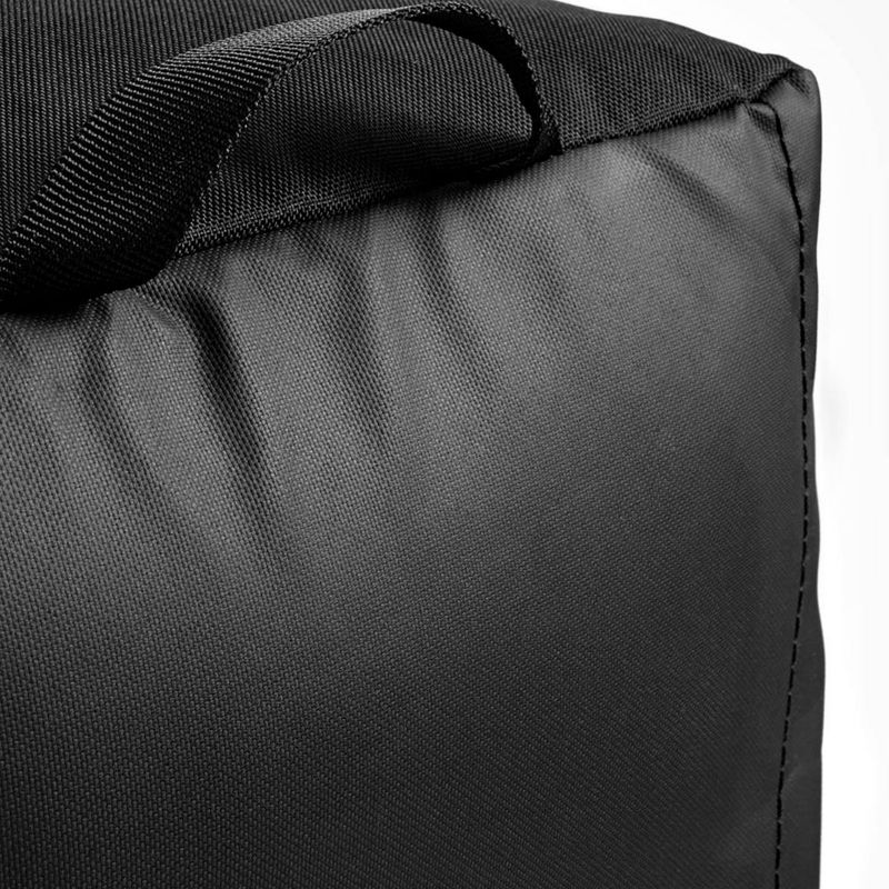 MALETA VESTIR UNDER ARMOUR 136922200 NEGRO