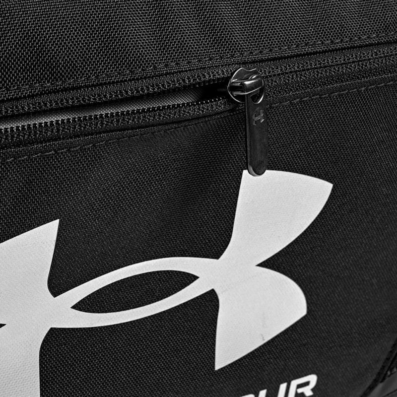 MALETA VESTIR UNDER ARMOUR 136922200 NEGRO