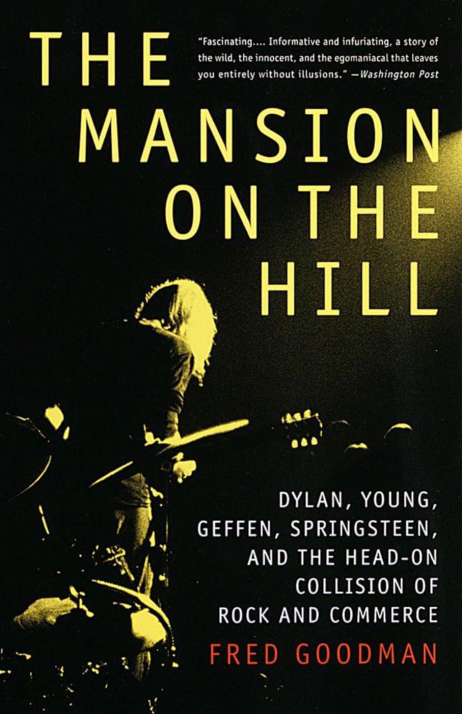 Libro Vintage “The Mansion on the Hill”