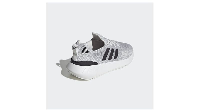 tenis adidas color gris