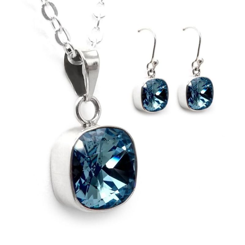 Juego-Cushion-Aquamarine-2.jpeg